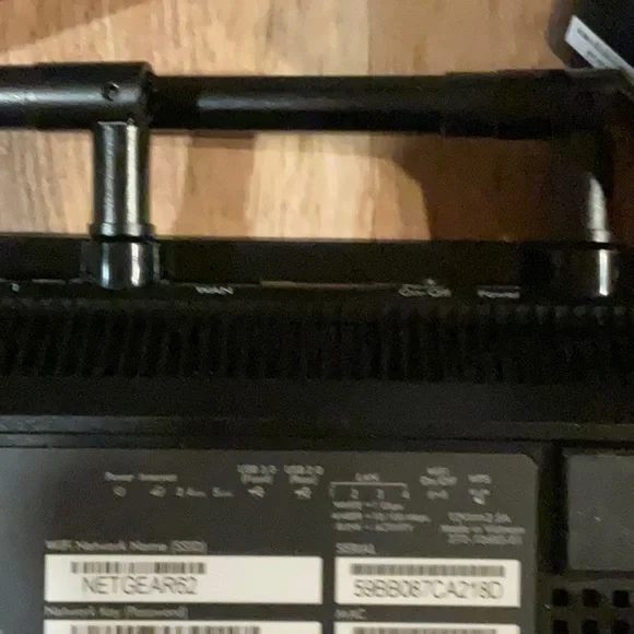 NetGear Router - Picture 4 of 4